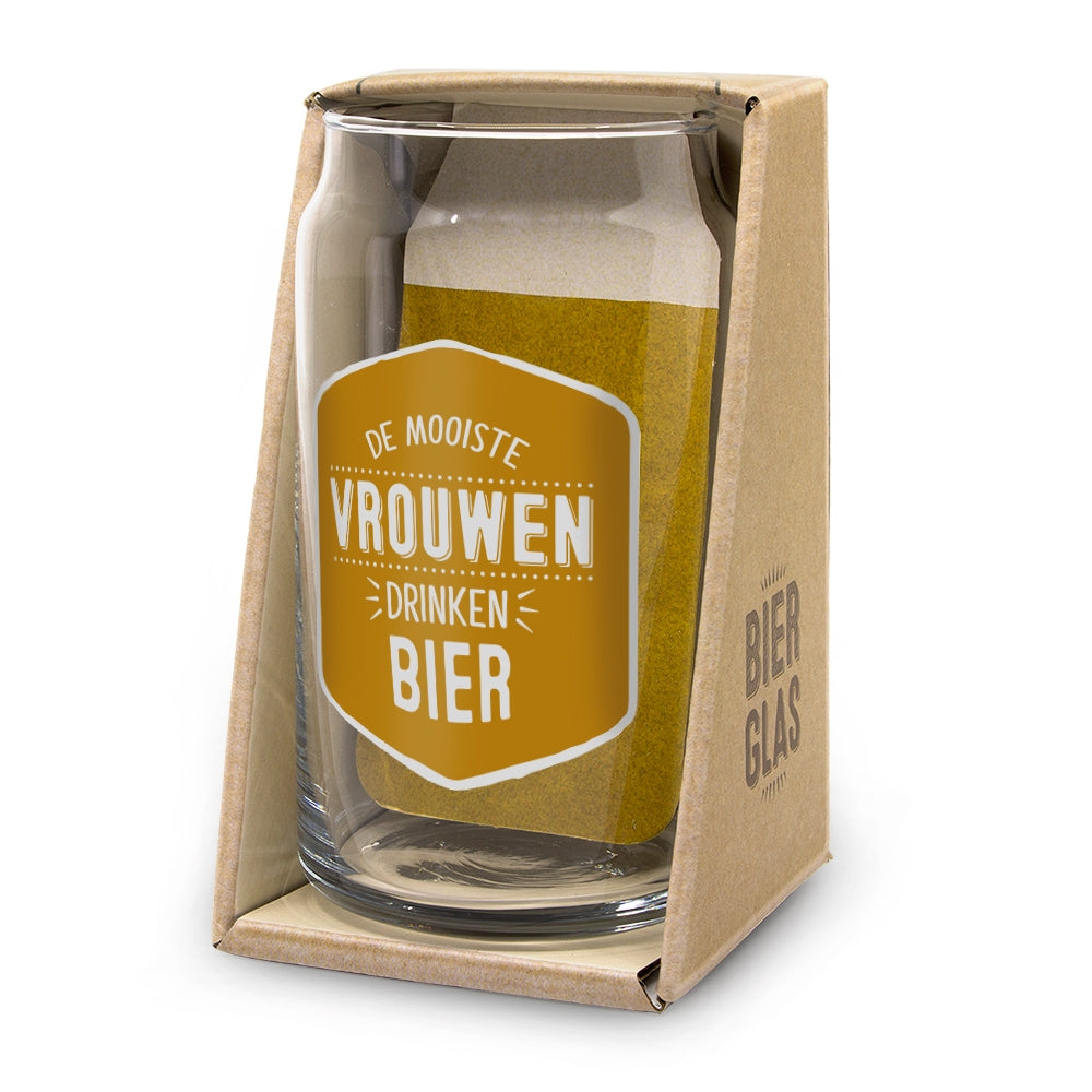 De mooiste vrouwen drinken bier