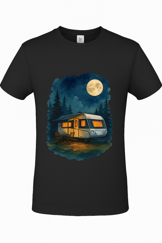 T-shirt caravan in de nacht.